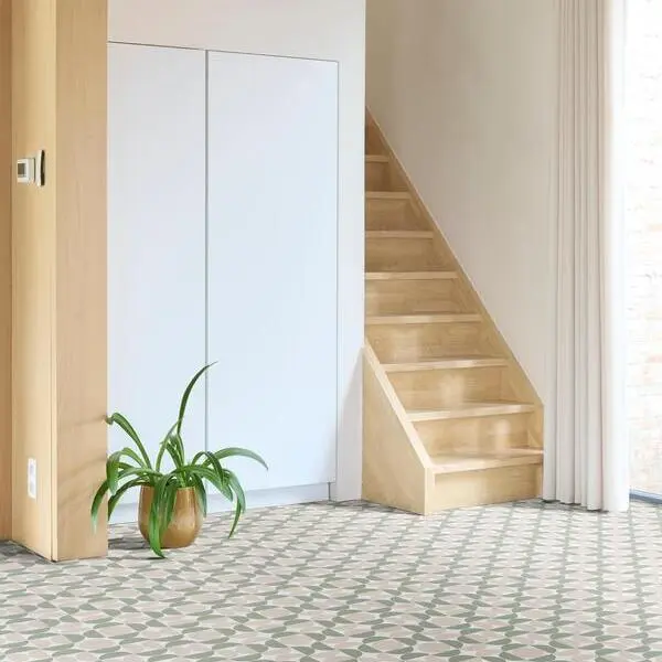 newburgh 501m_cv_beauflor_rsh_01.webp