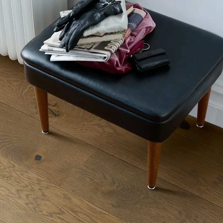 Zadel bruin room.webp