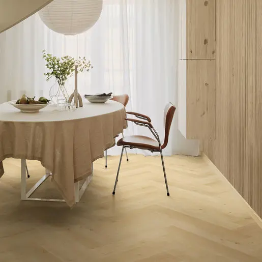 L0372-08246_Interior02_B2B+Square+XL.webp