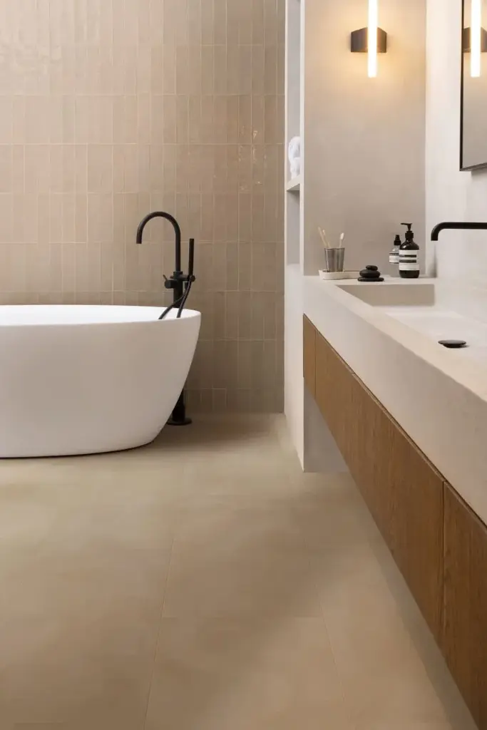 SilkySatin46532_MODLR41158MT_Interior01_900x1349.webp