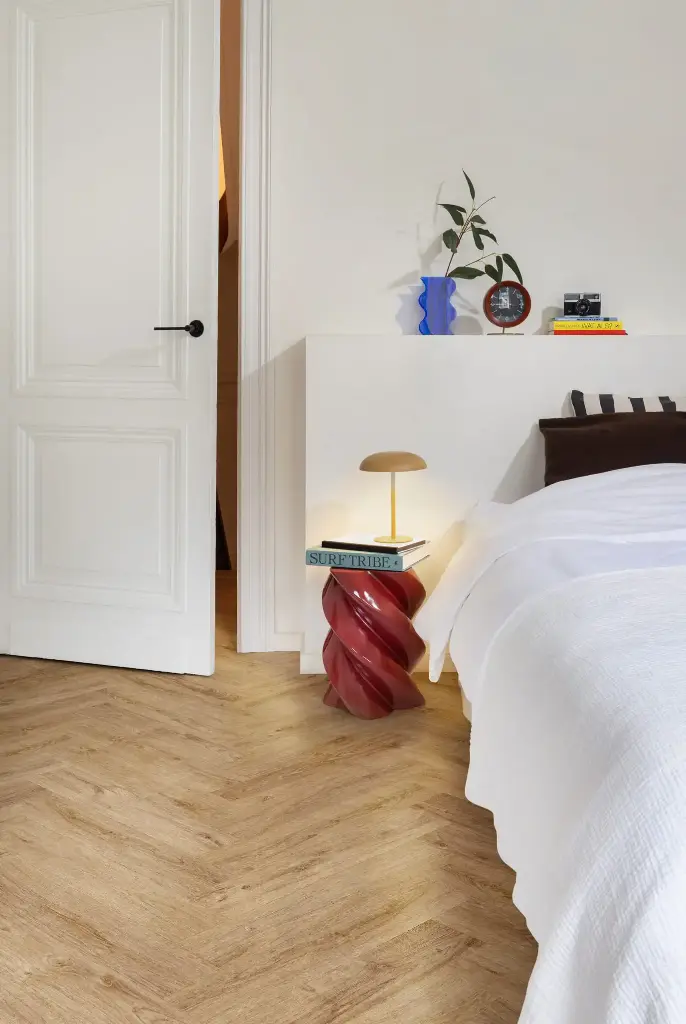Stanford-Oak-65837_MODLR49157HB_Interior02_1376x2052.webp