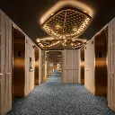 2tec2_hotel-hallway_Moonless_Night_hospitality_United_States_61d4221d7c45f2.00406784.webp
