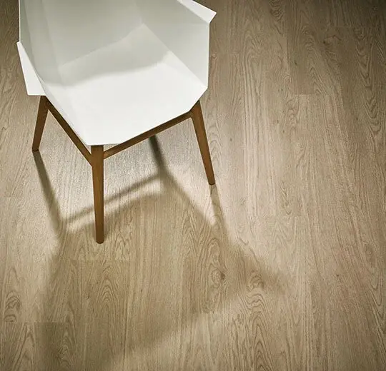 Whitewash elegant Oak closeup.webp