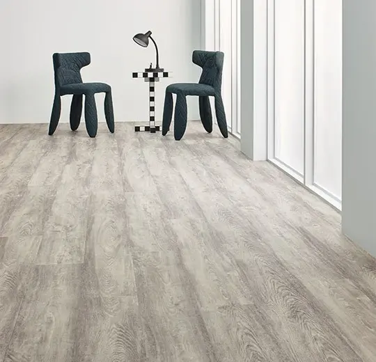 white raw timber interieur.webp