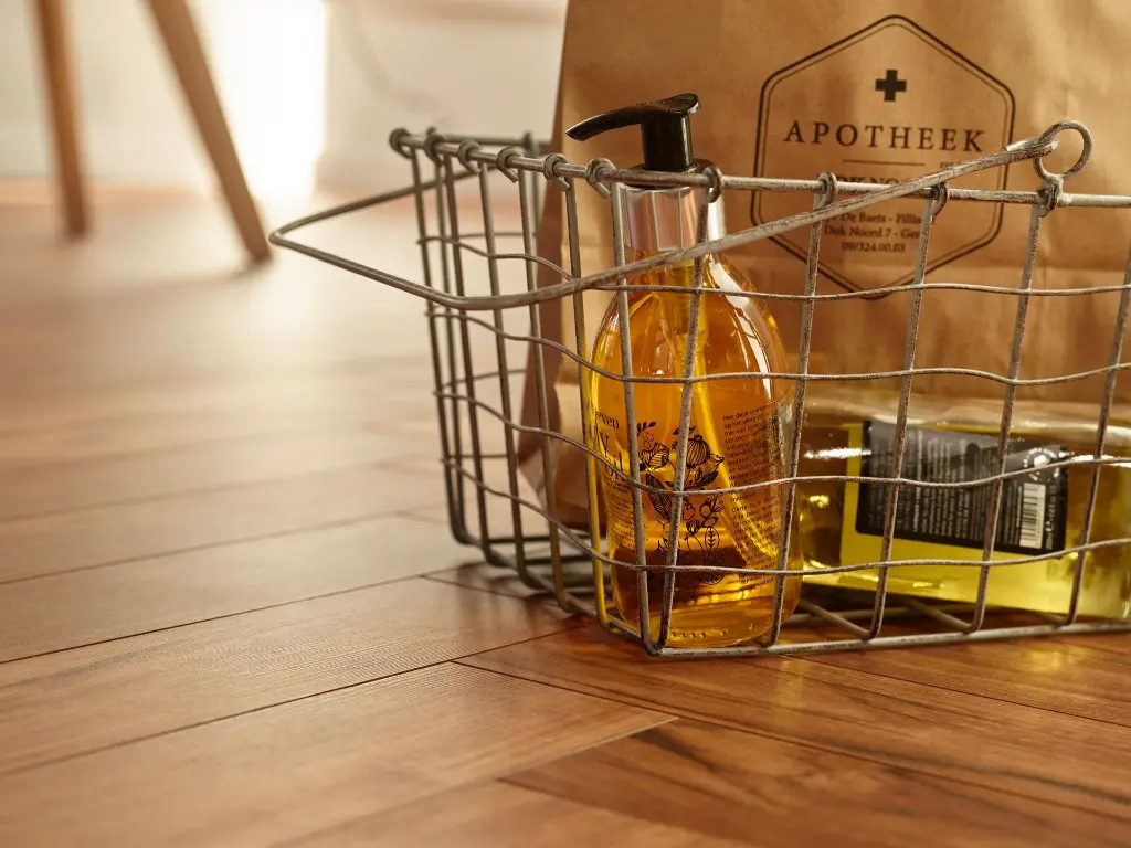 teak brown_lam_v4_504x84_berryalloc_rsh_01.webp