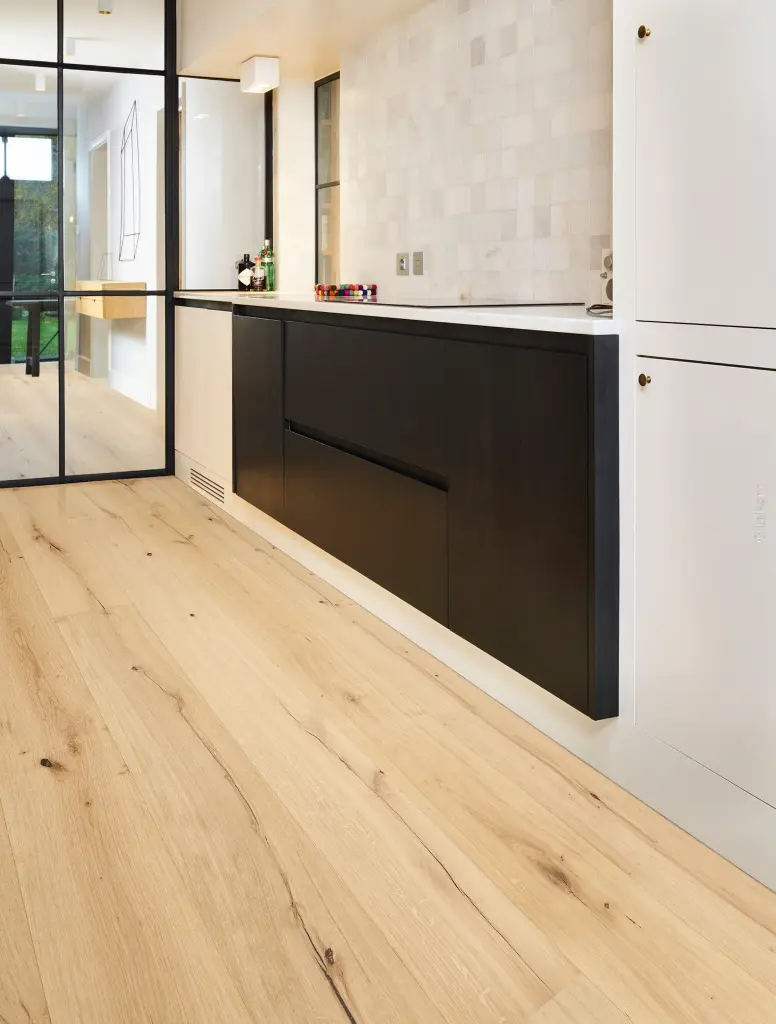 Contract - Invisible - V13432_4.webp