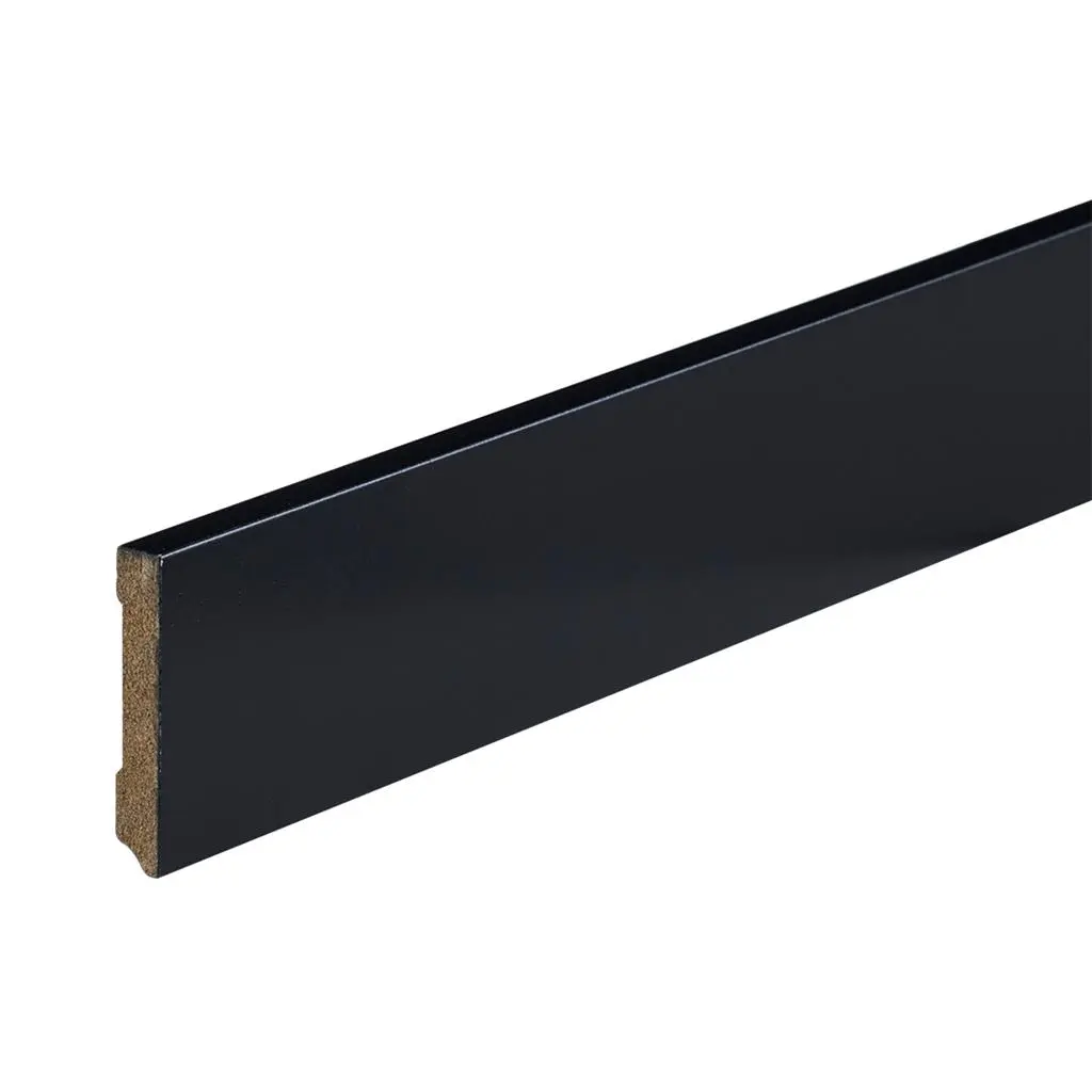 Plint amsterdam lak RAL 9005 12x70x2400mm