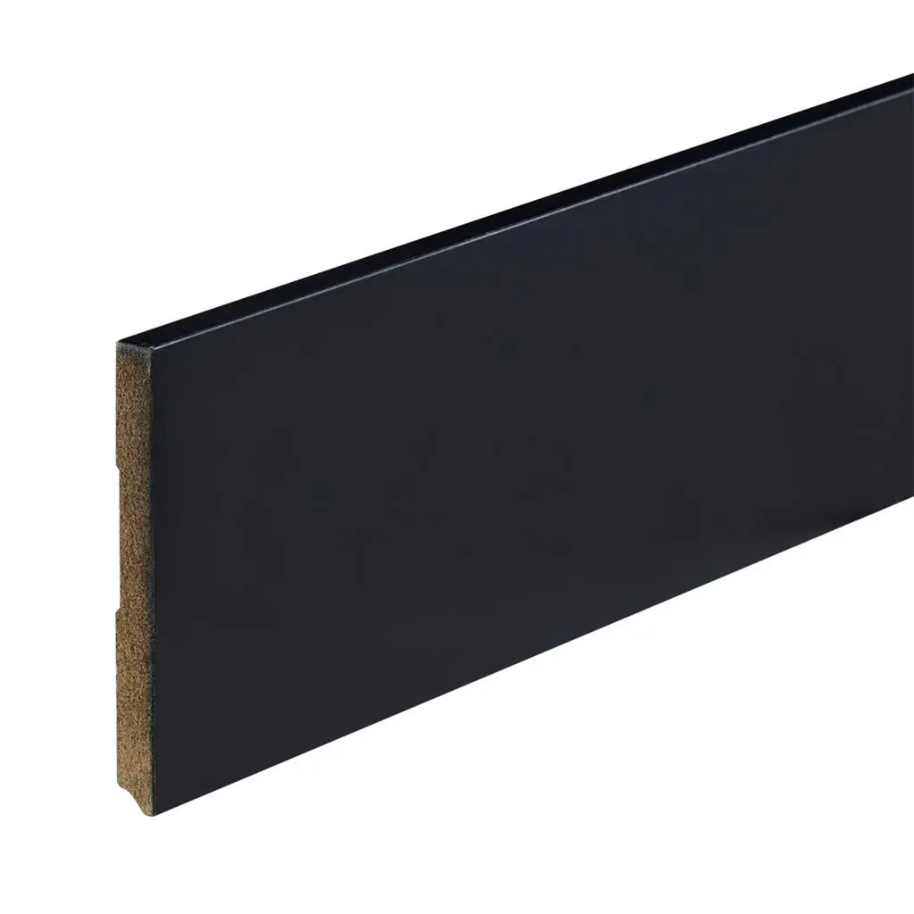 Plint amsterdam lak RAL 9005 12x120x2400mm