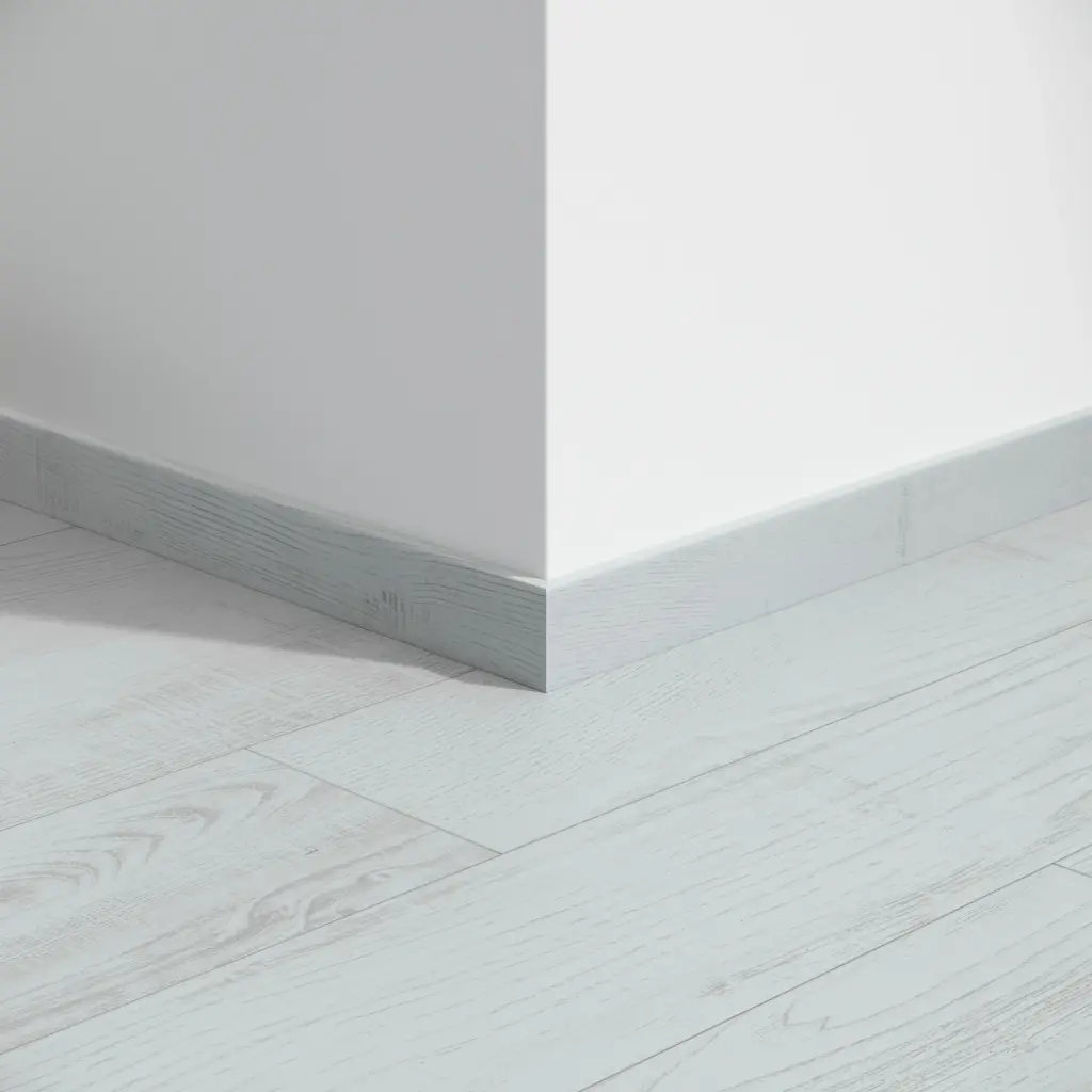 BerryAlloc Plint chestnut white 2,4m per 4st