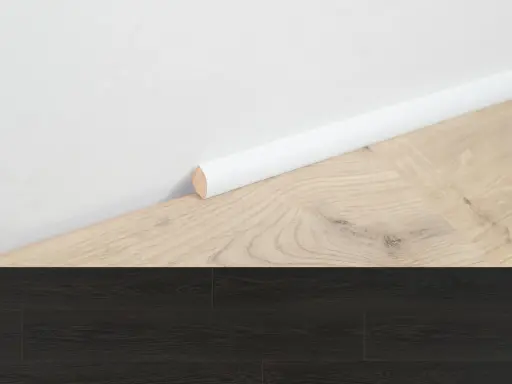 [BERR20208] BerryAlloc Plint Kwadrant charme black 2,4m per 4st